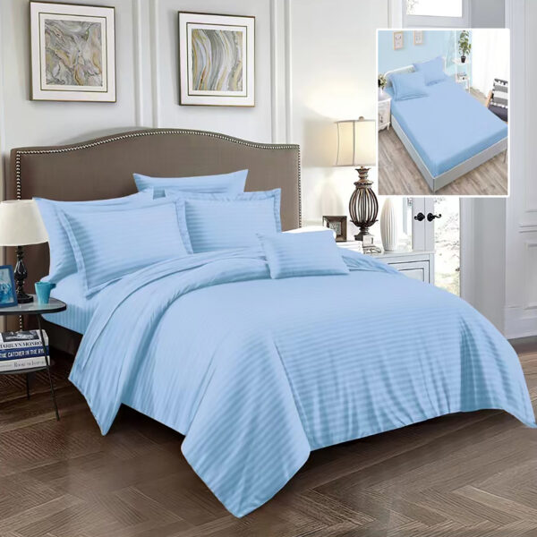 lenjerie pat damasc cu elastic policoton albastru deschis